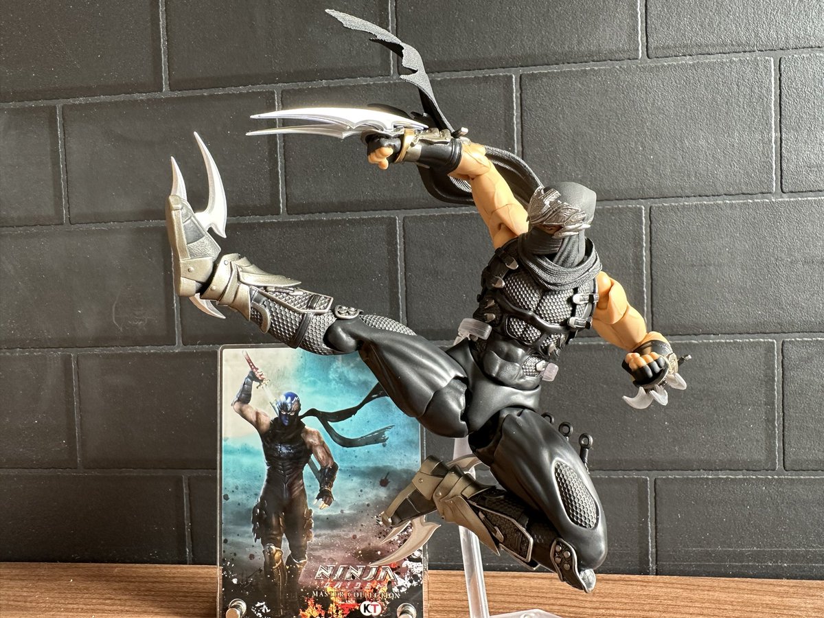 ブサさんフィギュア届きました🥷個人的に爪と鎖鎌がお気に入り