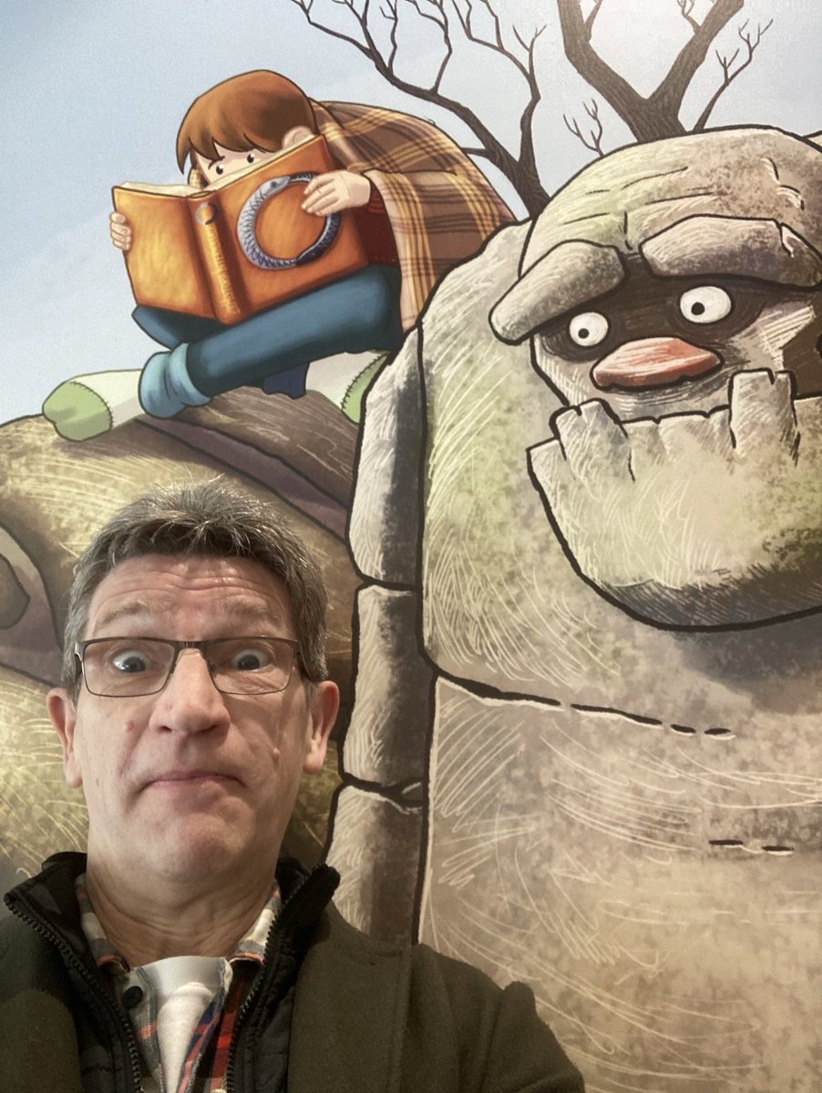 He’s behind you!