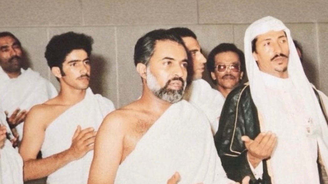KH9_OMAN99's tweet photo. ﴿ وَسَلامٌ عَلَيهِ يَومَ وُلِدَ وَيَومَ يَموتُ وَيَومَ يُبعَثُ حَيًّا ﴾

#قابوس_بن_سعيد | #قابوس_في_قلوبنا 
#جمعة_مباركة | #يوم_الجمعة https://t.co/zs53iEirtA