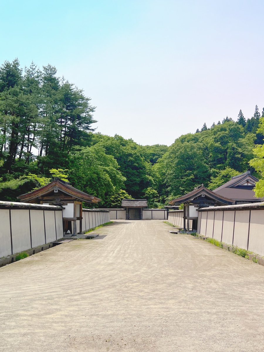 歴史公園えさし藤原の郷にて
映画 「室町無頼」
VFX素材の撮影が行われました
室町御所（花の御所）内の庭園や建物用で使用したようです!!
ただ今公開中です!!
ぜひご注目ください！

#室町無頼 #えさし藤原の郷 
#岩手県 #奥州市 
#奥州市江刺 #ロケ
#みちのくFC 
#filminglocation