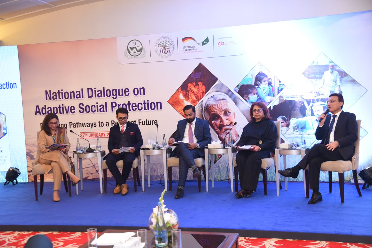 PUNJABPSPA's tweet photo. Engaging discussions on climate change and disaster management took center stage at the National Dialogue on ASP. 
#AdaptiveSocialProtection #NationalDialogue #Collaboration 
@PnD_Punjab @GovtofPunjabPK @cmopunjabpk @JahanAraWattoo @UNDP_Pakistan @GIZPakistan @ClimateChangePK https://t.co/KT8U5MJYU5