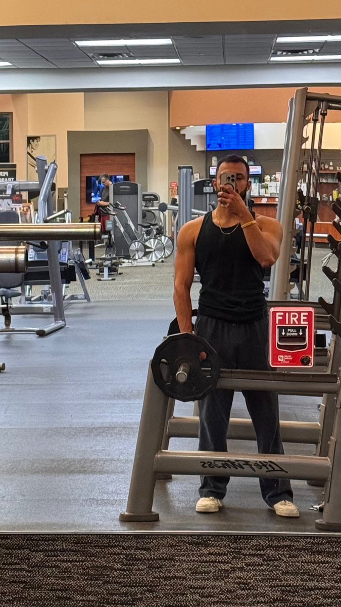 FuzzyDuck_RS's tweet photo. Lil Gym https://t.co/CzWFsozaNl