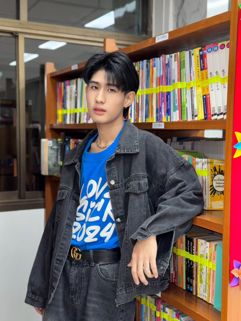 “ วีเจ ” School Tour โรงเรียนวัดราชโอรส

 #jchawan_

#FridayCollege
#Tia51
