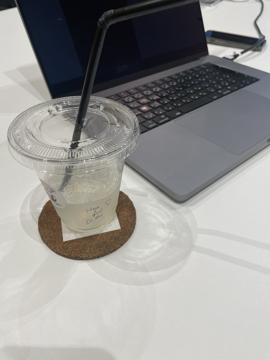 ryodesign_'s tweet photo. はじめての、社外取締役と、社内スタッフとのMTGでした！

初めまして感でゆるっとした雰囲気を作る人と、各方面に、各自突き抜けているスタッフさんと、どんと構えるリーダーと、そのまとまりをニヤニヤみて聴いている自分と。

ワクワクが止まらなかったです😊
楽しみ！ https://t.co/vl5e4kU9mp