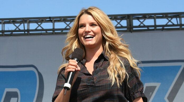 TheNoCapPress's tweet image. Jessica Simpson embraces a fresh start with resilience and a passion for what’s next. #JessicaSimpson #NewBeginnings #MusicComeback #IndependentWoman #LifeAfterDivorce 

Read more: dailytuesday.co.uk/jessica-simpso…