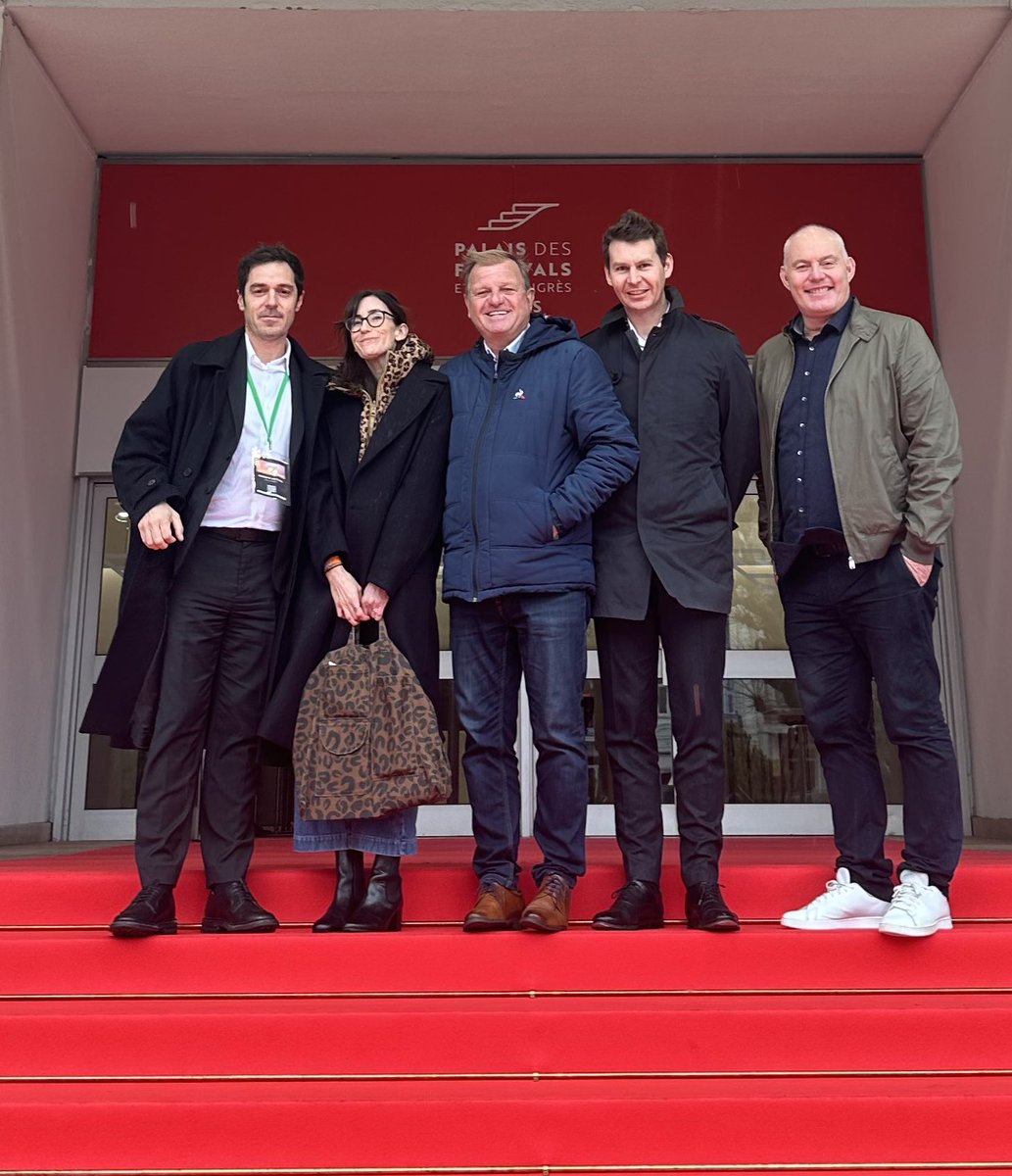 patricebegay's tweet photo. La musique donne une âme à nos cœurs et des ailes à la pensée. Le @midem est devenu le plus grand carrefour mondial de l’industrie musicale. Ici, la #musique, le spectacle vivant et la passion sont le langage international  de l’émotion #Cannes @MaRegionSud https://t.co/CKVj3tk73T