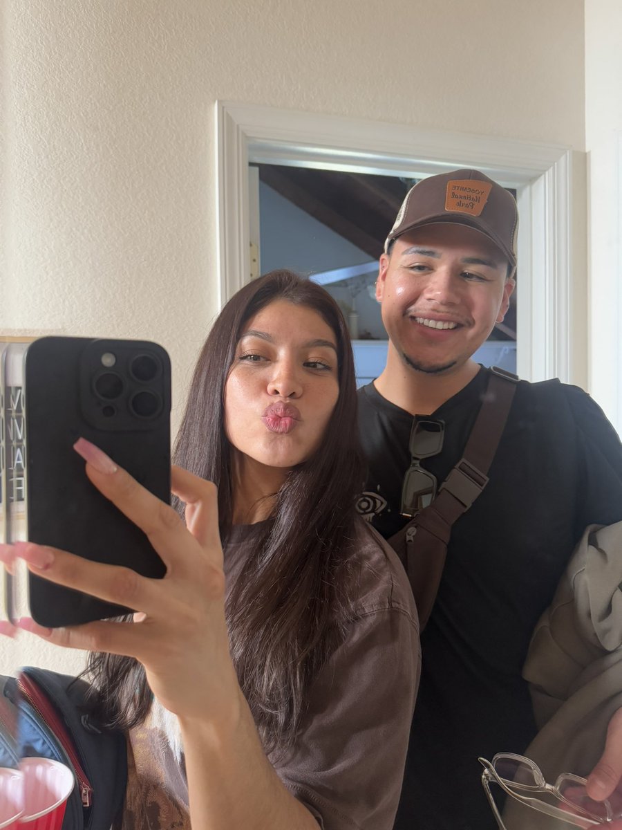 Jayaree69's tweet photo. My Aquarius bestie and I celebrated our birthdays together in Yosemite last weekend! Our cake was so cute!! 🥰🎂😍Wish we could go back! 🩷😍🩵 Fun fact, we’re only 4 days apart, our mom’s were pregnant at the same time, lol ♒️🫶🏻 https://t.co/fzhhrTmaFn