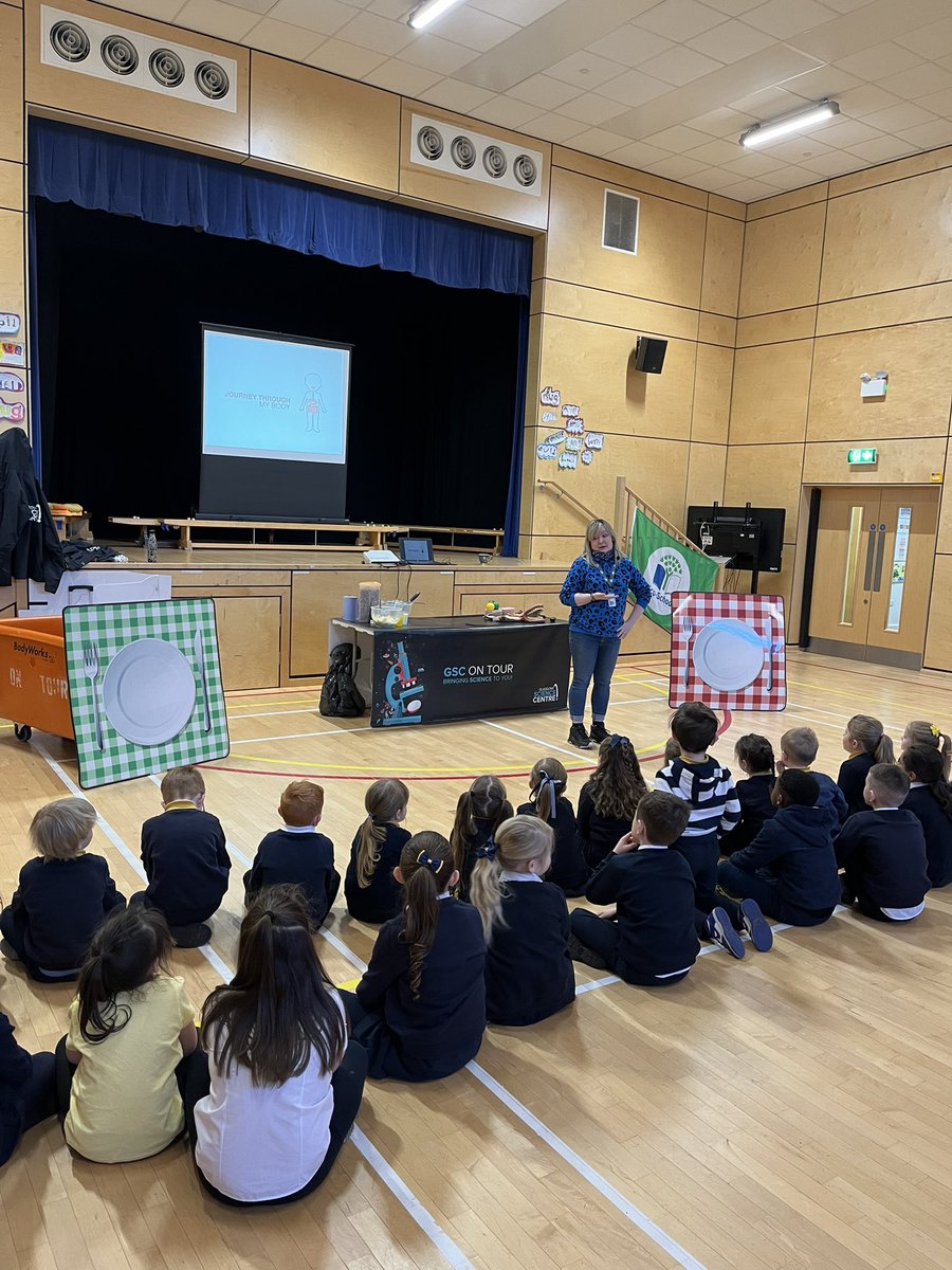 MrsConnelly01's tweet photo. Primary 1 had a ball during their visit from the Science Centre yesterday 👩🏽‍🔬👨🏼‍🔬🧪We learned about the journey of food through our bodies and loved taking part in the different experiments 🤩 @JPrimary https://t.co/Hq43z3YlpH