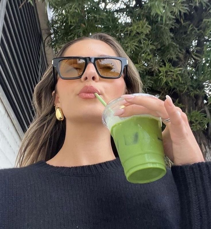 Diorgirlx's tweet photo. Eat healthy, meditate, manifest, workout and be kind https://t.co/XM88jrYv1S