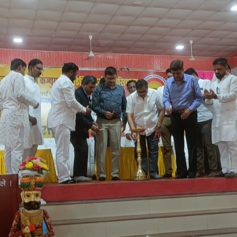 aicpdf_official's tweet image. The Junnar #Distributors Association, in Pune district, successfully conducted a Retailer &amp;amp; Distributor Meeting under the banner of the All India Consumer Products Distributors Federation (@aicpdf_official ) as part of its nationwide ‘Hum Hain, Hum Rahenge’ campaign. This…