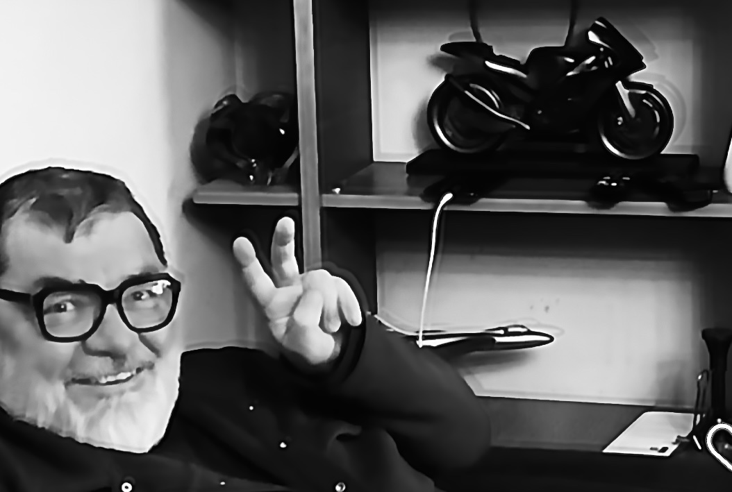 ShesfromWales's tweet photo. Happy birthday @MotoGPJules💝🎂 the godfather of motorcycle commentary back in the day and still is the godfather and legend is 72 today 🥂🍾 forever cool🙌👏🏻 #birthdayboy #thursdayvibe #legend #motorcycles #hes72 #thisis72  #happybirthdayjules #happybirthday #cooldude https://t.co/paVdiZibGU