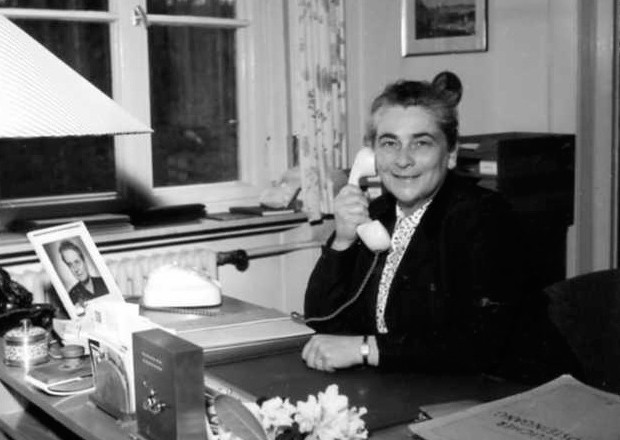 An ihrer Seite stand Dr. Antonie Nopitsch, deren Mütterheim in Stein Heuss-Knapp inspiriert hatte. Über Nopitsch sagte sie: "Wenn es in jeder Stadt zwei so Weibsbilder gäbe wie diese Frau Dr. Nopitsch (...) dann sähe die Welt anders aus." 
#IhreSeitederGeschichte
<a href="/mgw_berlin/">Müttergenesungswerk</a>