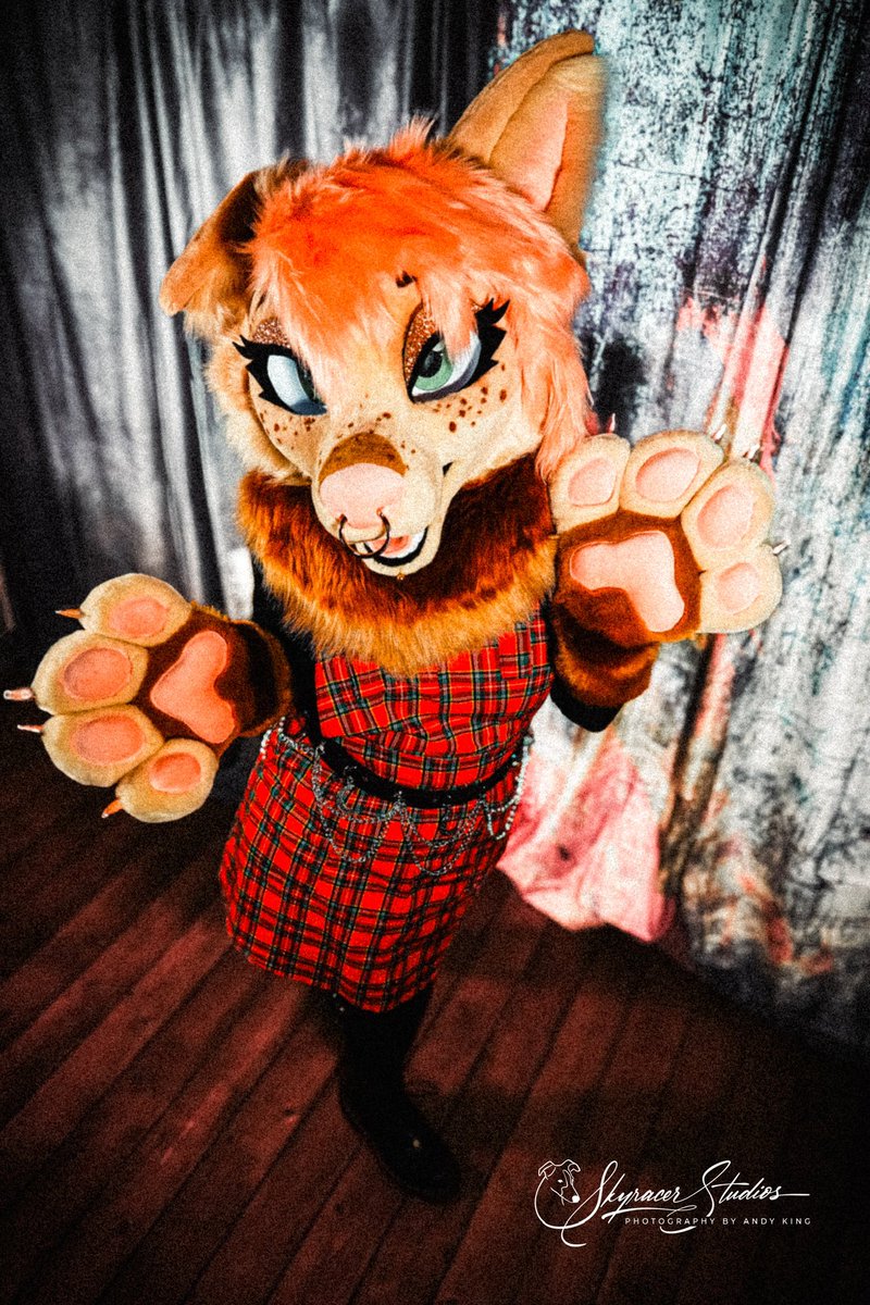 ✨Jazz Hands✨ #FursuitFriday
🪡 <a href="/Fernandfallow/">🌿Fern and Fallow𐂂</a> 
📸 Skyracer Studios