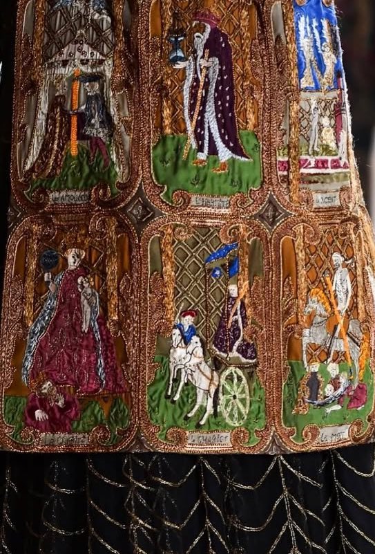 Maria Grazia Chiuri en el Louvre