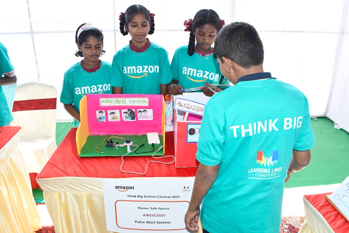LLF_IN's tweet image. The next generation of innovators has arrived! ✨
#Amazon #ThinkBigScienceCarnival 2025 is now live in Rangareddy district, Telangana, celebrating inclusivity and innovation with 25 student-led projects. Stay tuned to learn more!
@cdp_hi #AWSInCommunities