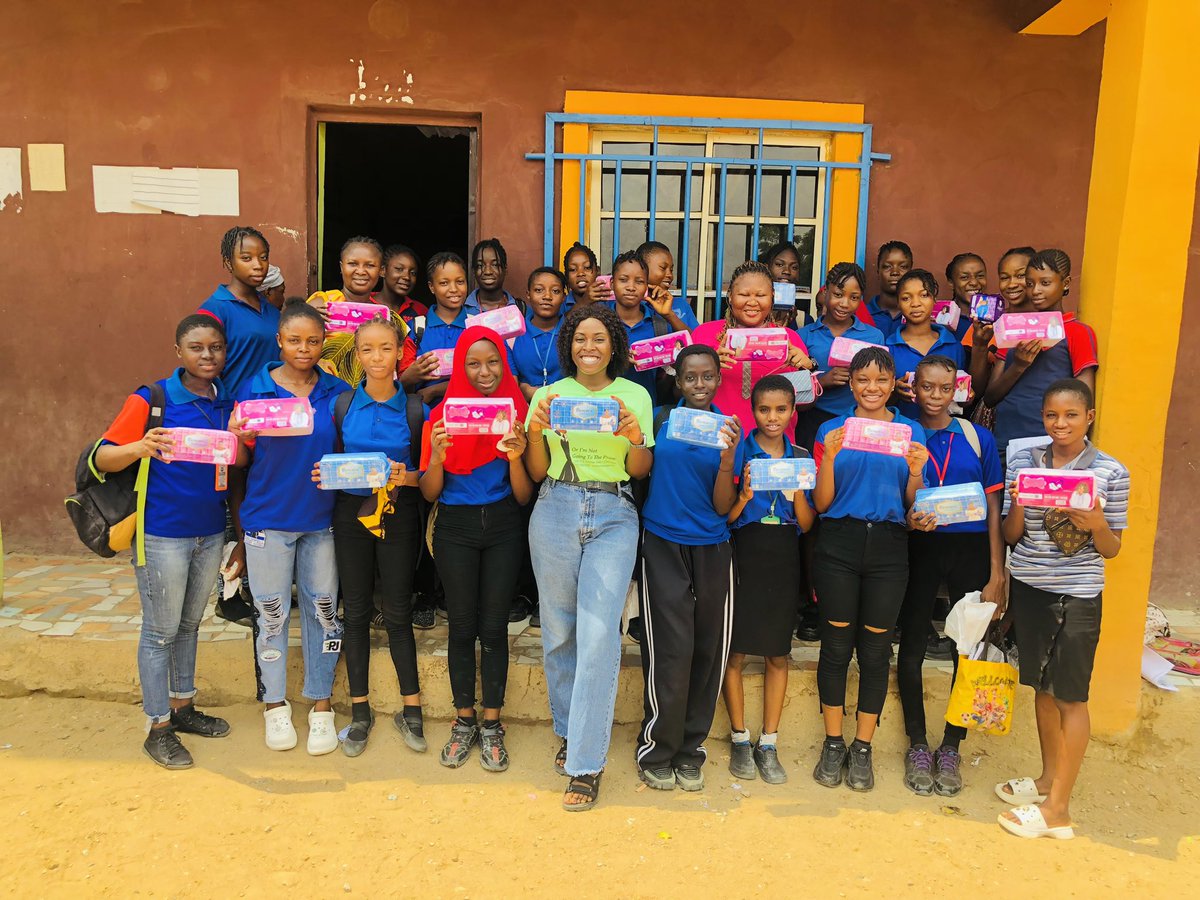 Do you know 20% of girls are forced to miss out on school (3-5days) when they menstruate 🩸 due to the inability to afford sanitary pad during their period🤷🏽‍♀️

If you can’t help the hundred girls, just help the one around you
#one #pad #one #girl