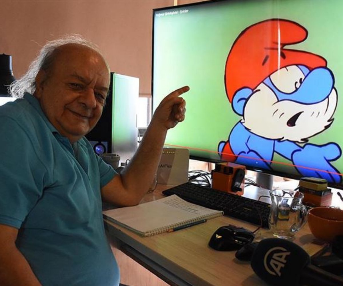 'Şirin Baba', 'Bugs Bunny', 'Barni Moloztaş'a sesiyle hayat veren tiyatro sanatçısı Sezai Altekin, 79 yaşında hayatını kaybetti.