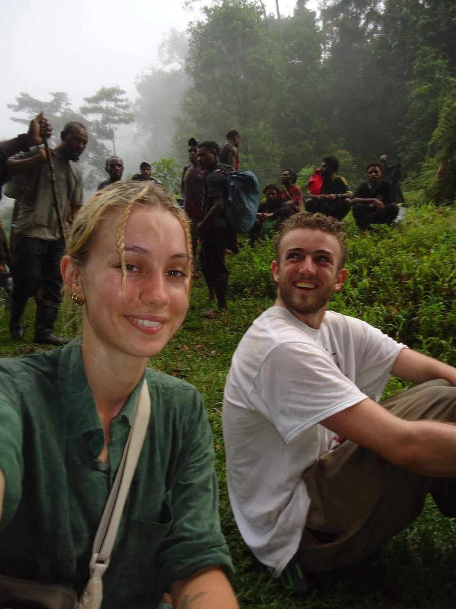 Dua wartawan Sydney, Australia, yang bikin liputan pemakaian roket dan mortar oleh aparat keamanan Indonesia terhadap orang asli Papua di Pegunungan Bintang, mendapat Penghargaan Oktovianus Pogau dari <a href="/Yayasan_Pantau/">Yayasan Pantau</a> untuk keberanian dalam jurnalisme suarapapua.com/2025/01/31/dua…