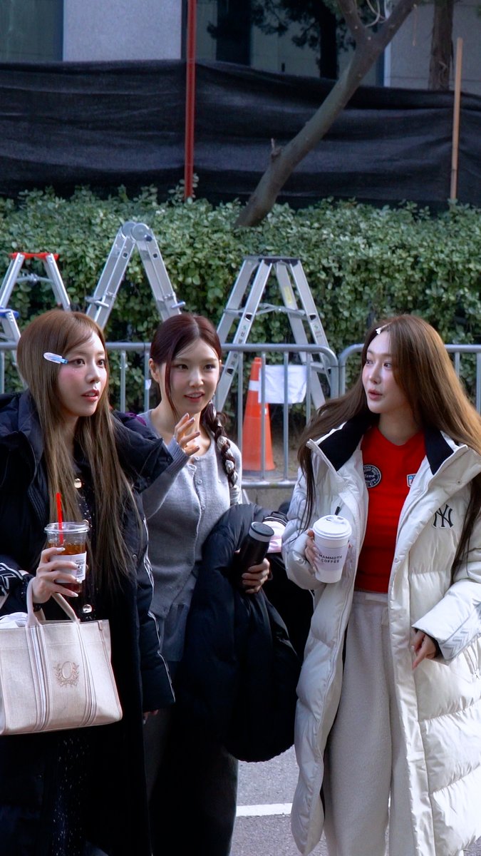 kbsworld_enter's tweet image. [줌인캠] #BBGIRLS #브브걸 #Love2 #뮤직뱅크출근길

BBGIRL (브브걸) 뮤직뱅크 출근길

youtube.com/shorts/mSgBuMG…