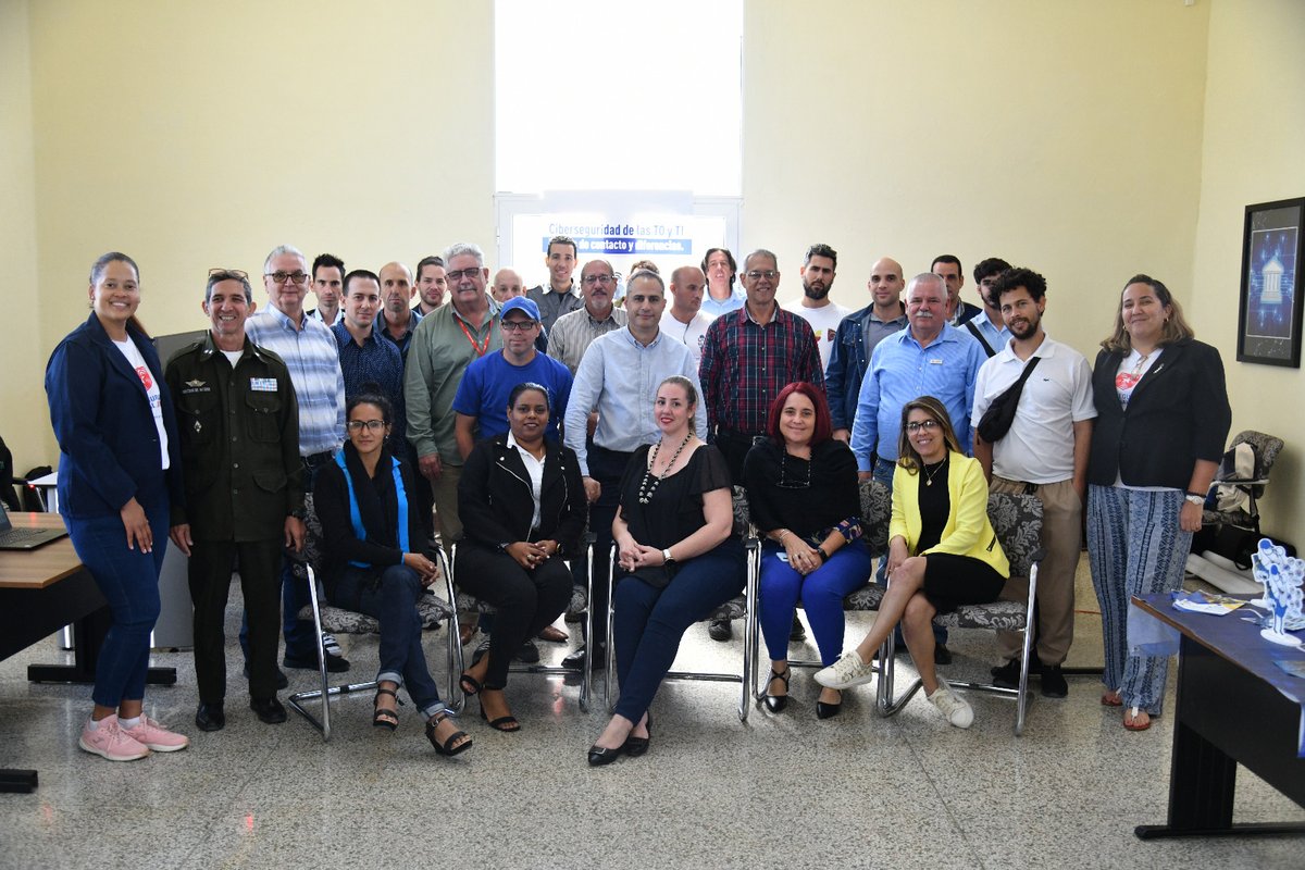 MayraArevich's tweet image. Asistí a la Clausura del III Taller Nacional de Ciberseguridad en Xetid. El PM @MMarreroCruz destacó la importancia que #Cuba concede a la #CiberseguridadParaTodos. Intercambiamos con expositores de proyectos de ciberseguridad aplicada a TI, TO y Contenidos. ¡Excelente evento! 🇨🇺