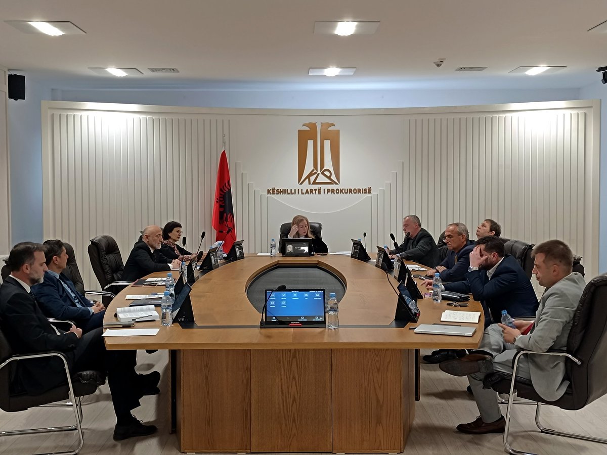 KLP_al's tweet image. 📢 HPC met on Thursday, January 30, 2025, in a plenary session
📌 During this meeting, the Council approved the HIJ&apos;s request for disciplinary proceedings against the magistrate Kledian Llaho, deciding by majority vote the measure &quot;Public notice&quot;.⚖️