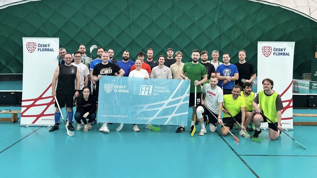 wesecon45200's tweet photo. V brzkých ranních hodinách jsme si skočili vyhrát turnaj kancelářských 🐭.

Ke sportu sdílíme velké nadšení, a proto si každé úterý přes oběd chodíme zatrénovat 💪. Dokonce už i na pohovorech nově zaznívá otázka "no a na kterou stranu hraješ?"🏒

#wesecon #ceskyflorbal https://t.co/R3o3utVZZI
