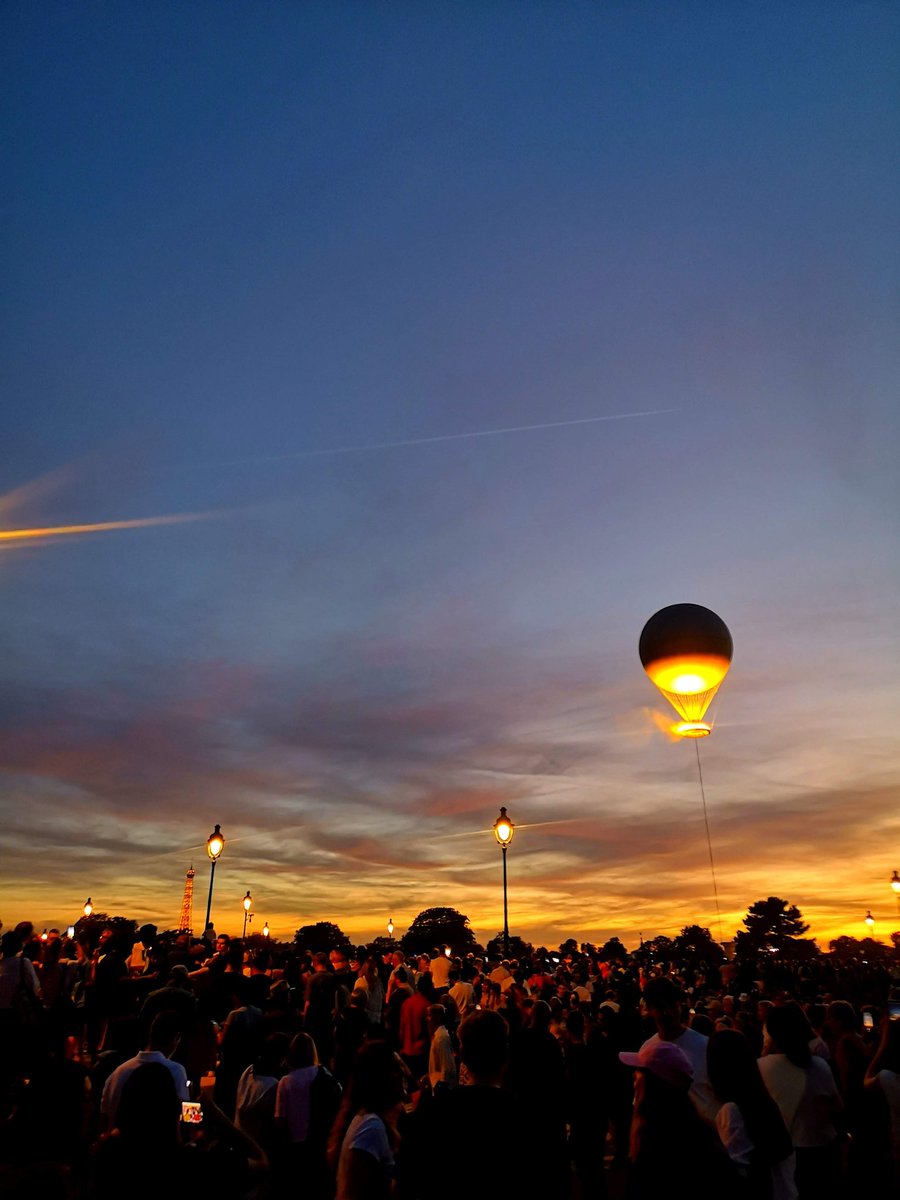 Lyly_221's tweet image. 🔥 Revivre nos jours heureux 😍
#vasque #flamme #bonheur #paris