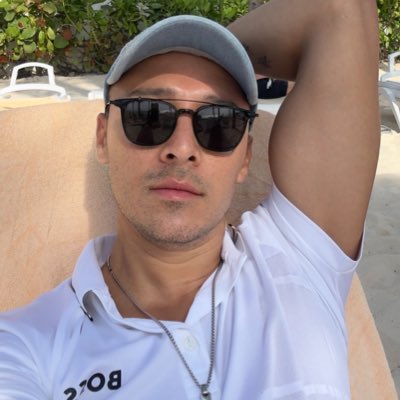 omifin18's tweet photo. #NuevaFotoDePerfil https://t.co/IeJM8SZqXh