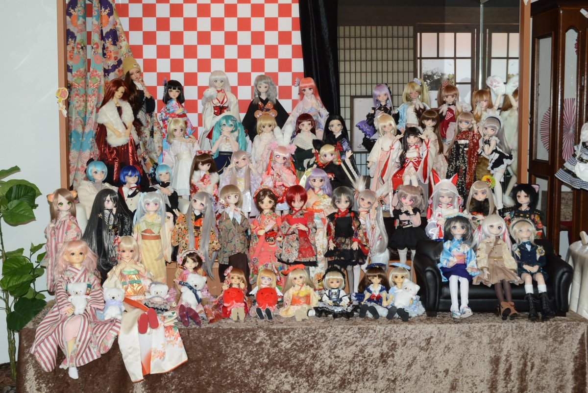 Miko_Teruya's tweet photo. #1月を写真4枚で振り返る
#Drif
#DOF26
#studio_Edelstein
#Volks
#ドールの集合写真 https://t.co/qWINIjysAY
