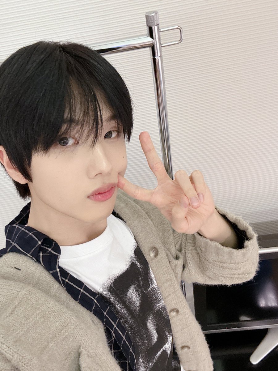 jisunqpawrk's tweet photo. JISUNG BYOBBLE SELCA!!!!! https://t.co/bdpcsOEHuf