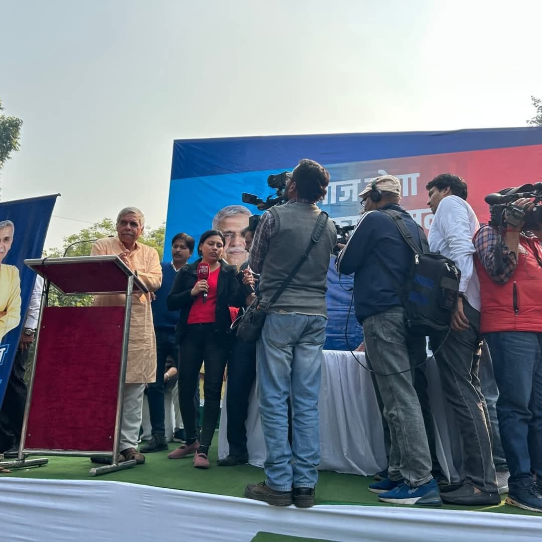 झूठ बेनकाब...@arvindkejriwal कब तक भागोगे? दिल्ली की जनता जंतर-मंतर पर तुम्हारा इंतज़ार कर रही है। आओ और जनता के बीच अपने पाप कबूल करो।
 @akscong