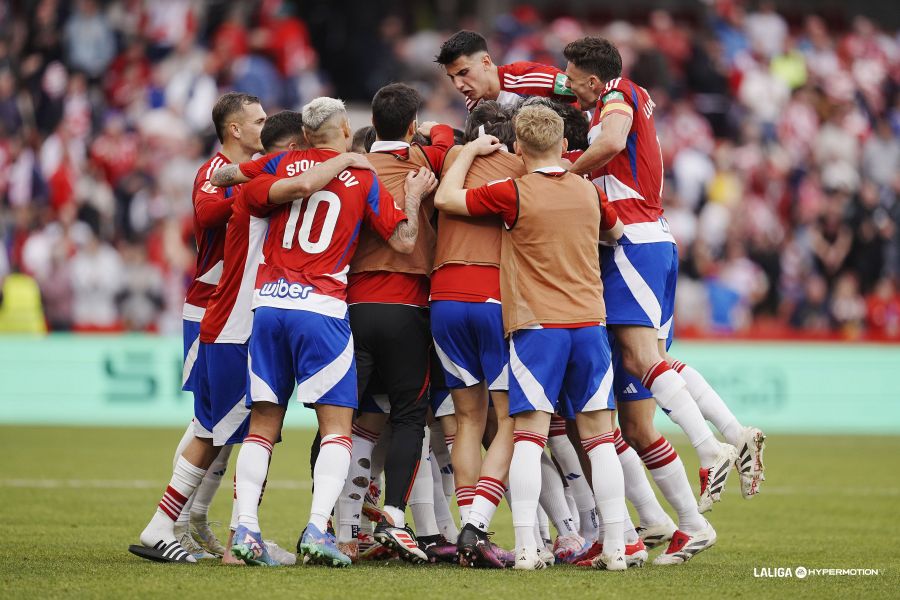 ElRecord's tweet image. LA PREVIA: 
OLTRA frente a ESCRIBÁ, ATRACTIVO DUELO DE VIERNES ENTRE ESTRATEGAS 
elrecord.net/oltra-frente-a…
#futbol #Eldense #Elda #segunda #Escriba #Oltra