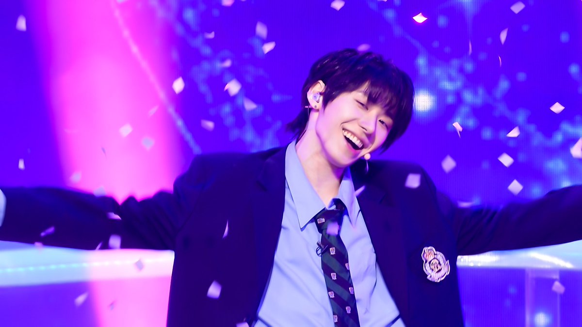 HAN_EIEIYA's tweet photo. 이뻐💜 https://t.co/JwyTKp9aJM