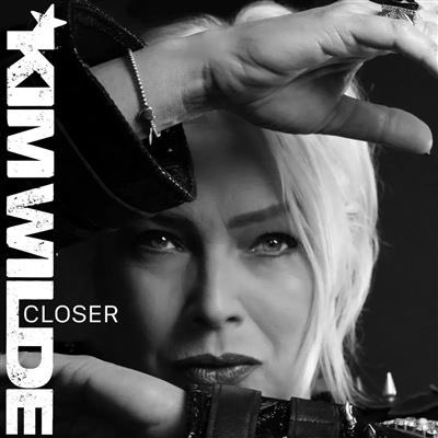 MiniKimWilde tweet picture