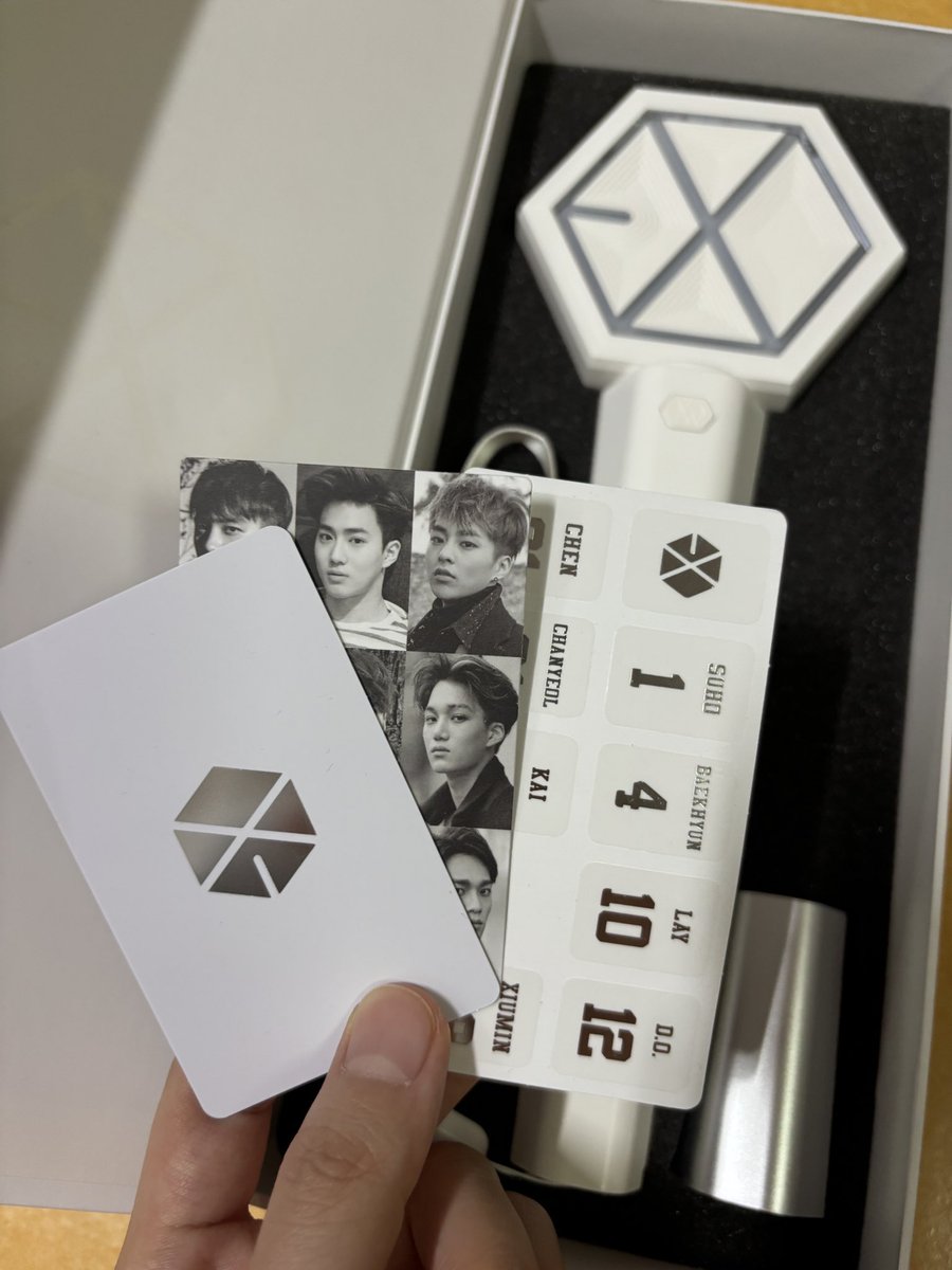 wa_wang__'s tweet photo. 엑소 뉴리디봉 에리디봉 양도합니다

뉴리디봉 1.5
배송비 별도

1회 사용했구요 잘 보관해서 상태 좋아요
켜지는지 확인했고 건전지도 넣어드릴게요

DM 주세요

뉴리디봉 에리디봉 엑소 수호 준면 시우민 민석 백현 찬열 디오 경수 첸 종대 카이 종인 세훈 https://t.co/3RICfUbuXZ