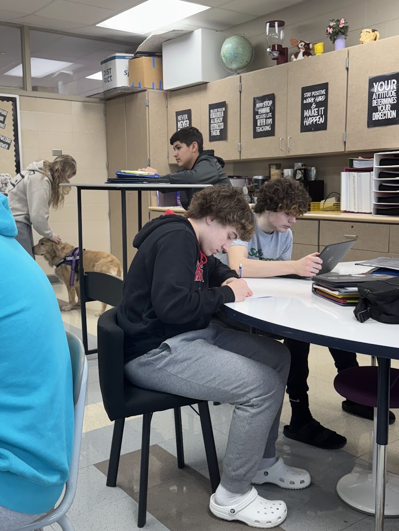 Maggie visited MHS yesterday to check out Operation Surprise Attack!  #wearemaumee #certifiedtherapydog #pantherpawsprogram <a href="/mrs_cori_wagner/">Ⓒⓞⓡⓘ Ⓦⓐⓖⓝⓔⓡ</a>
