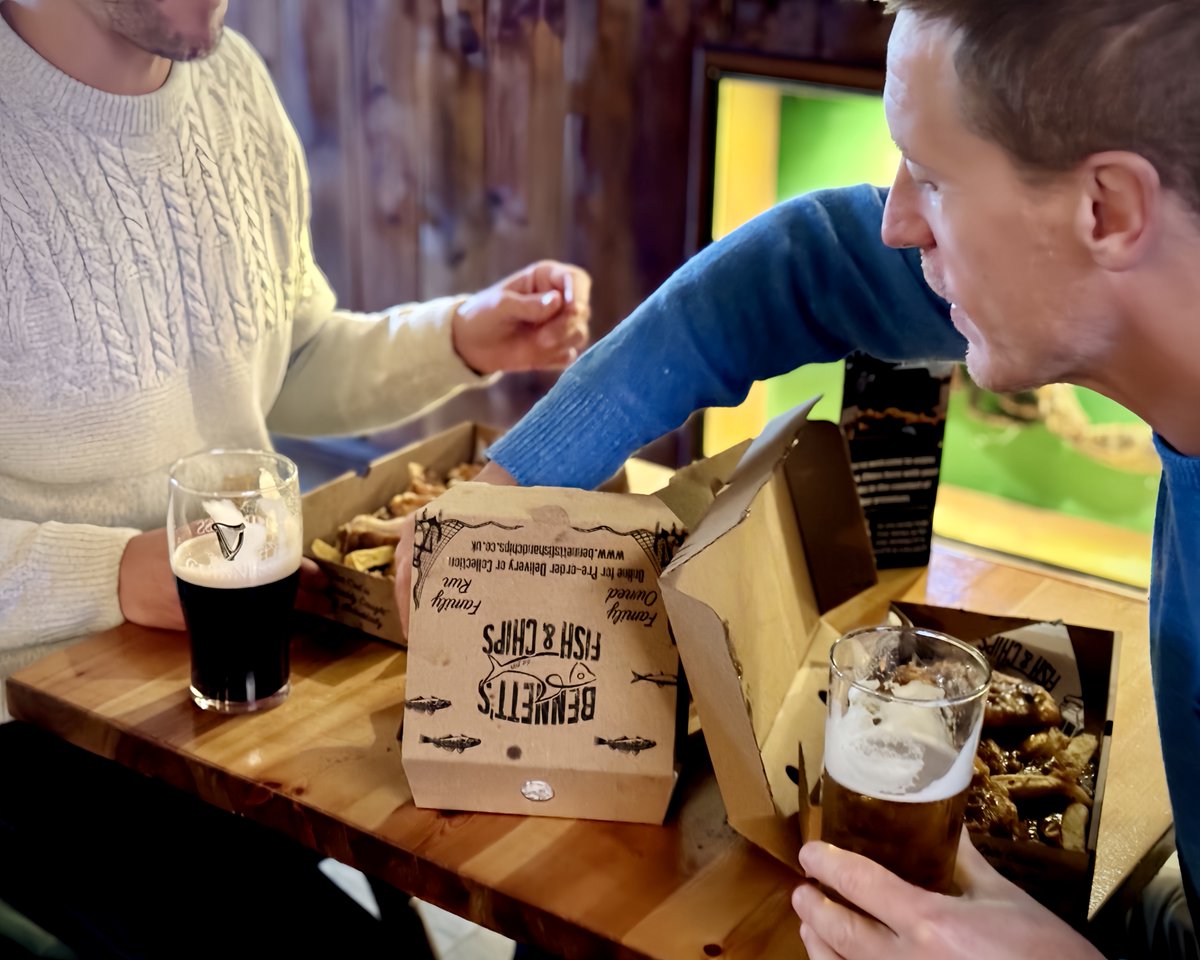 Get the drinks in and then order your Bennett's, all from the comfort of our favourite pub!

It's also the perfect excuse to try our Katsu Curry Specials while they're still on the menu.

✅ Scan the QR code
✅ Order your food
✅ Collect from our hatch
✅ Enjoy in the Kings Arms