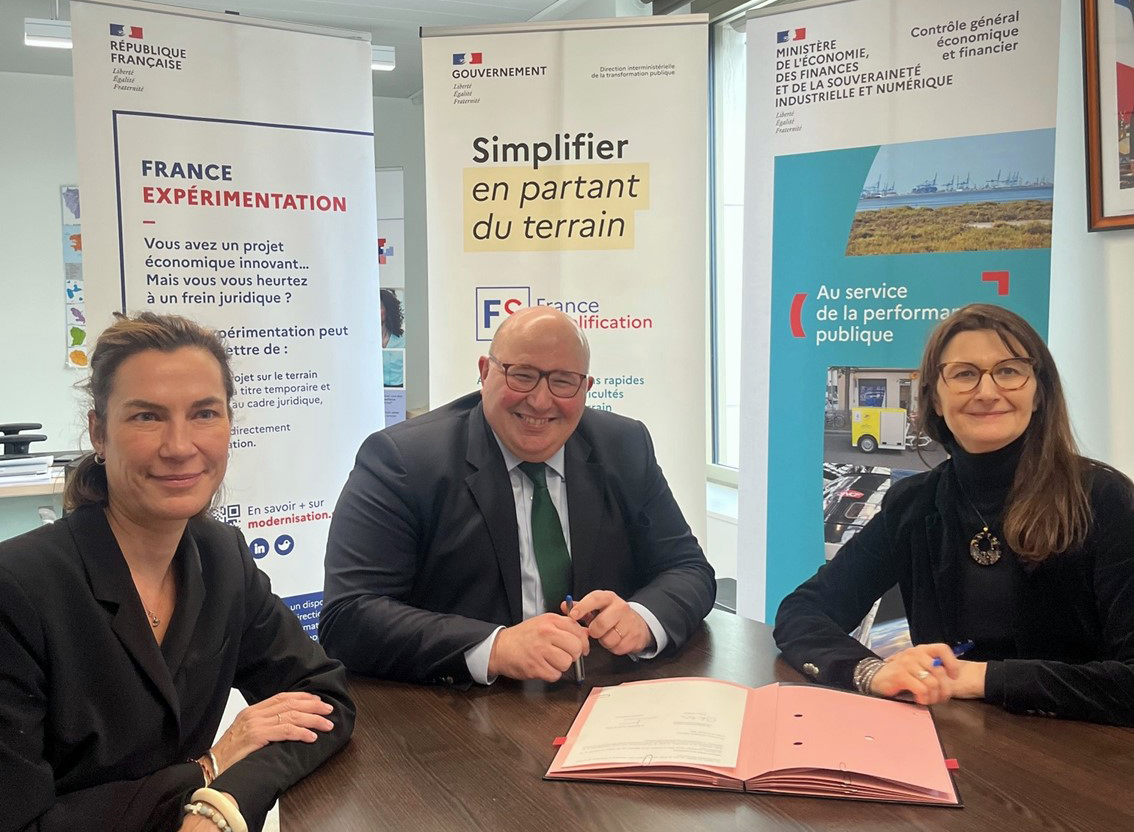 _DITP's tweet photo. 📖#FranceSimplification : le #CGefi mobilise 3 contrôleurs généraux du Ministère de l’Économie, des Finances et de la Souveraineté industrielle et numérique pour appuyer la DITP dans l’instruction des demandes remontées par les préfets 👇 https://t.co/9P5f6obQmG
