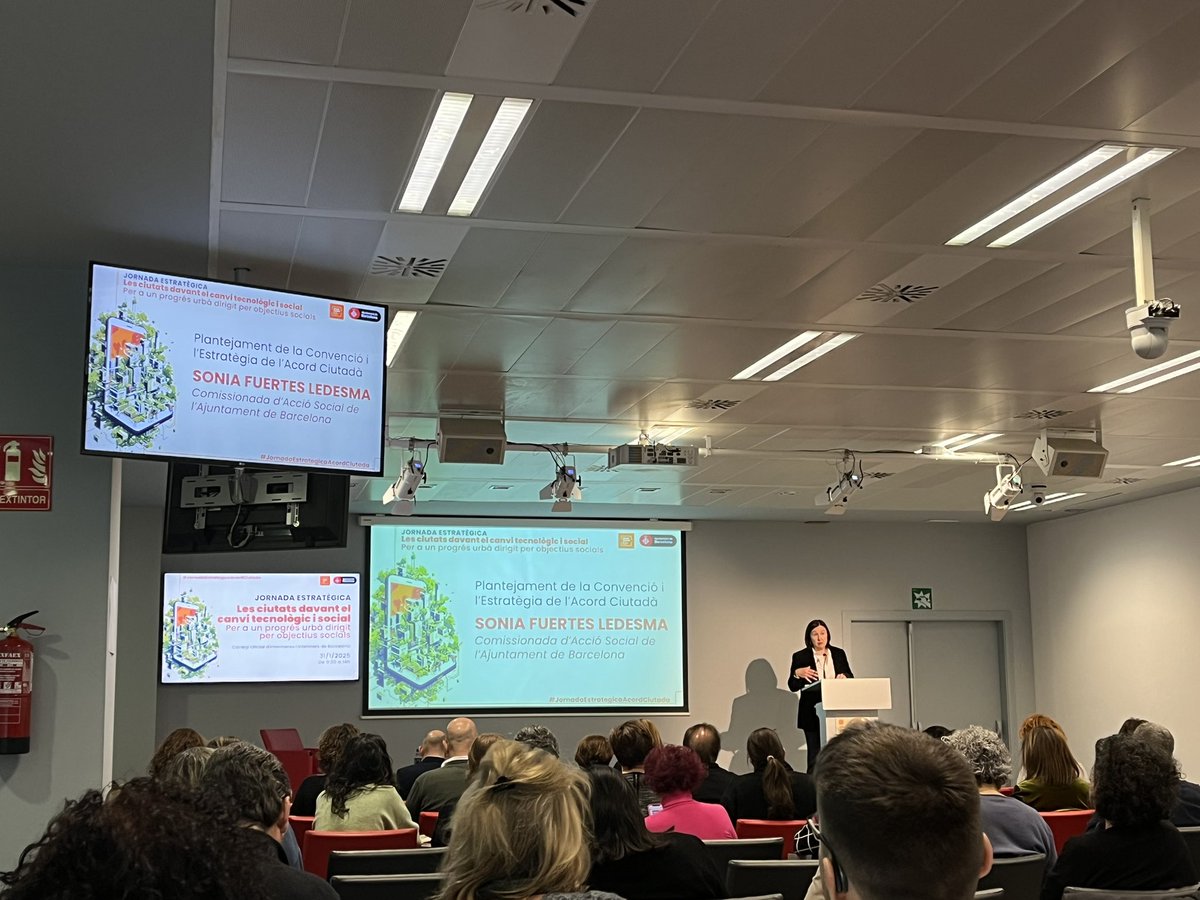 giselfontanet's tweet photo. La desigualtat social, la pobresa com a determinant clau i les #ciutats i #monlocal com vectors de canvi que demanen nous lideratges entre tots els sectors perquè impacten directament en la QdV i salut de les persones. #infermeresbcn avui a: #JornadaEstrategicaAcordCiutada https://t.co/sZdXsvdqXd