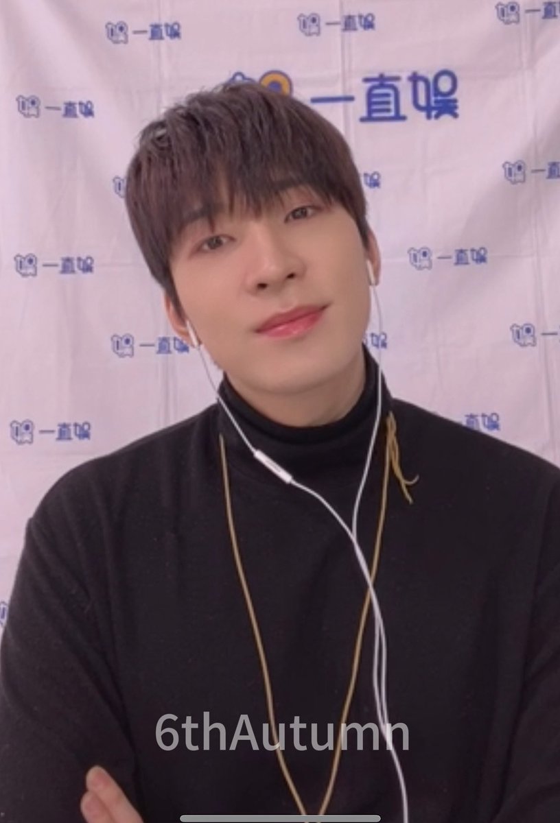 dnjsnddl17's tweet photo. 무릎꿇음 https://t.co/tBnME3twnA