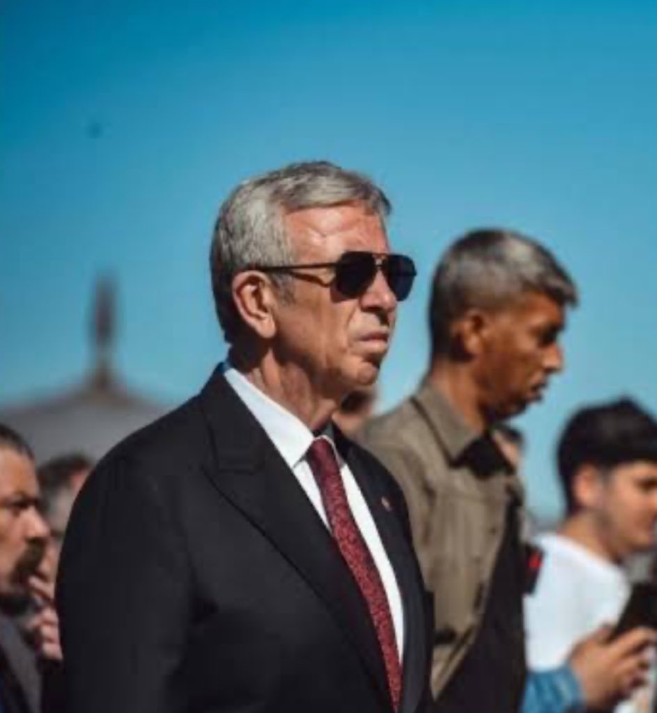 Mansur Yavaş: "Türkiye’yi açık hava cezaevine çevirmek istiyorlar. 

 'Silivri soğuktur' diyenler, bunun utanç verici olduğunu bilmeli.

İktidar olduğumuzda Silivri Cezaevi'ni kapatalım.”