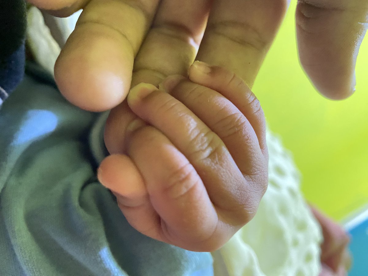 Hi best 👋 

setelah menjadi seorang ibu dan menyusui hal yg aku khawatirkan adalah PD yg jadi kendur akibat perubahan ukuran secara instan😖 tp sekarang Prisa hadir untuk memberi semangat bagi ibu baru yg punya kekhawatiran yg sama seperti aku~