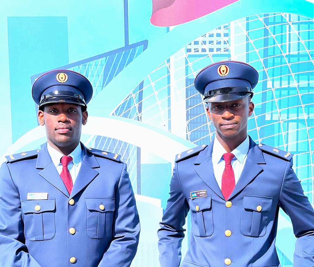 Repost this photo until it reaches South Africans!🇿🇦
They gotta know our Airforce soldiers ain’t just skilled

They're handsome too! ♥️🇷🇼