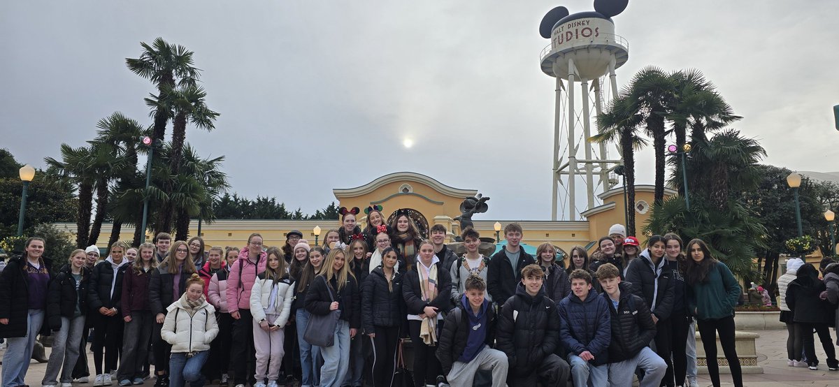 There may not be a lot of posts today as I'm too excited to be in the park. 🤸🤸‍♀️🤸‍♂️