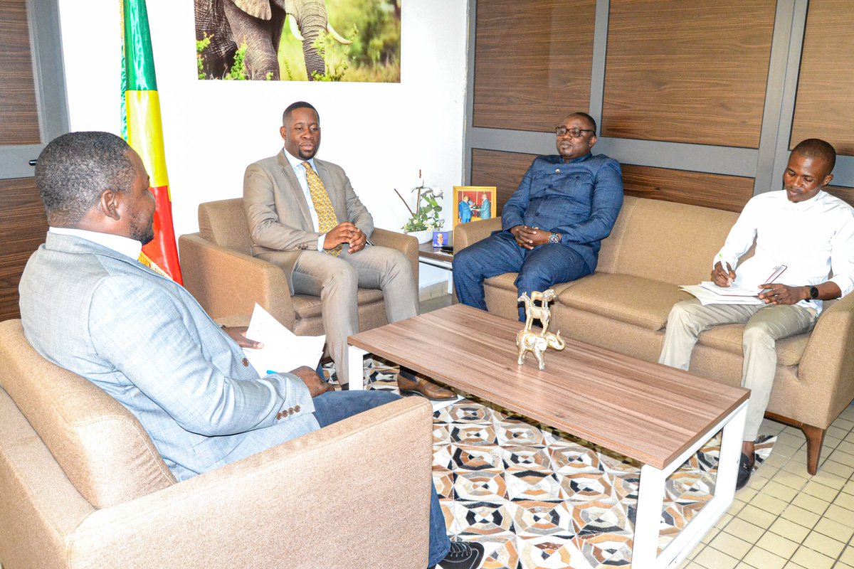 Échanges de vœux entre le conseil consultatif de la jeunesse et la coordination de NE PAD.
#conseilconsultatifdelajeunesse 
<a href="/ccj_congo/">Conseil Consultatif de la Jeunesse</a>