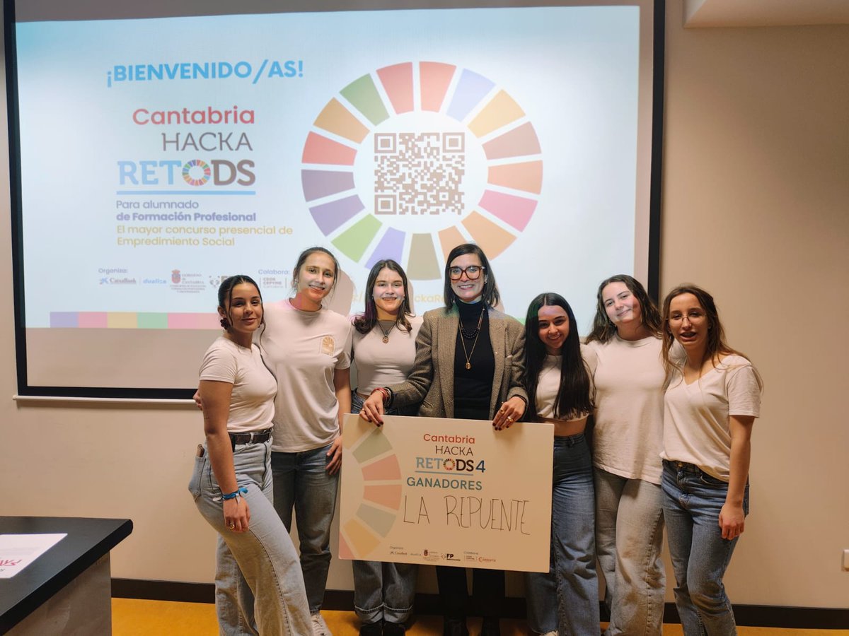 cantabriafpyep's tweet photo. 🏆 ¡Felicidades al equipo ganador del I HackaRetods Cantabria!, 🎉 estudiantes del @IESCantabria, quienes demostraron todo su potencial con una propuesta destacada, sobre la eficiencia energética en un Hospital 👏✨#HackaRetods #Innovación #TalentoJoven #IESCantabria #FP https://t.co/k0kP6Y2w5M