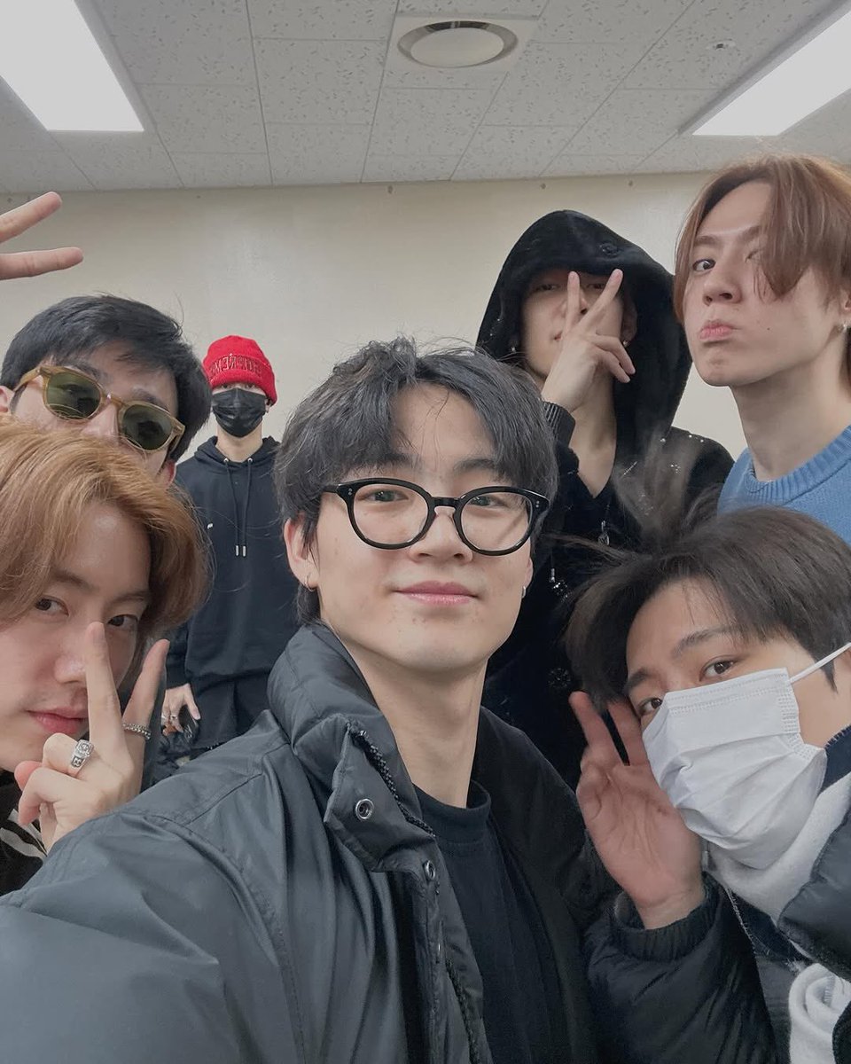 GOT7 LETS GO!!!!
#GOT7_WINTER_HEPTAGON