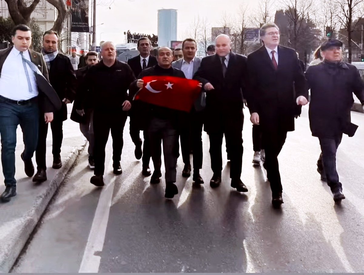 Kurtuluş yok tek başına ya hep beraber ya hiçbirimiz 
#cağlayanadliyesi