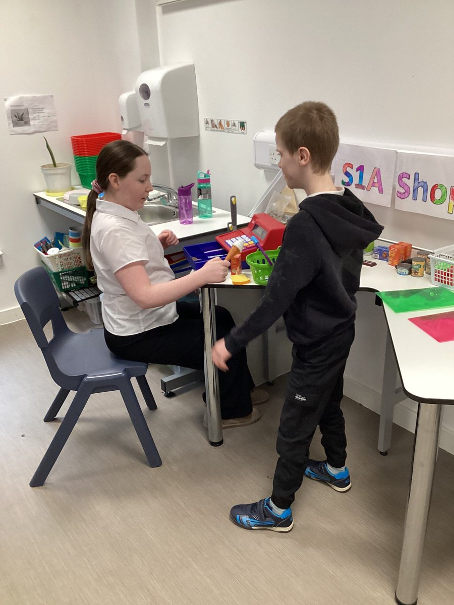 CedarbankSchool's tweet image. S1A have recently opened a shop in class! They have been so busy playing at the shop. It has been a pleasure to see. #skillsforlife #playbasedlearning #effectivecontributors