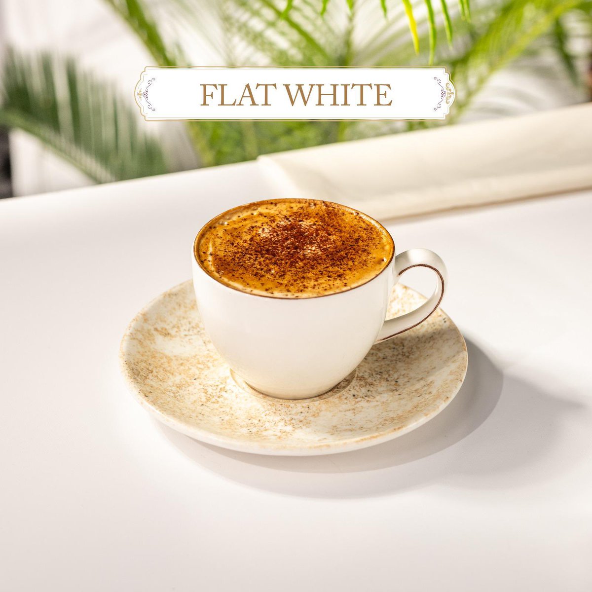 Yumuşak içimi ve yoğun aromasıyla dengeli bir lezzet! ☕ Flat White ile kahve keyfini zirveye taşıyın! ✨